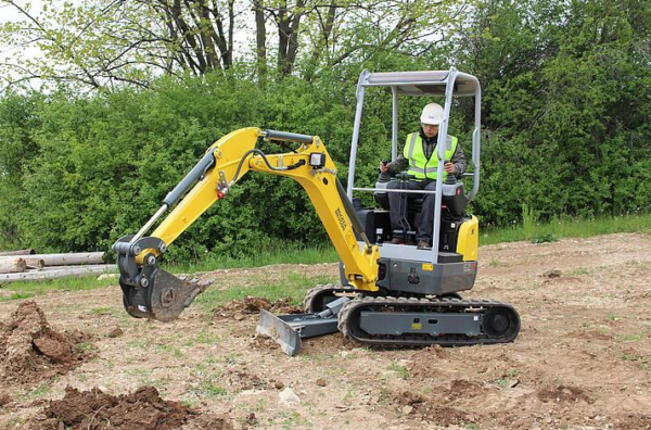 EZ17 Tracked Zero Tail Excavator