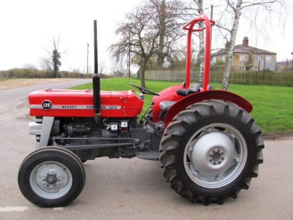 MASSEY FERGUSON 135 IN SILVER STANDARD